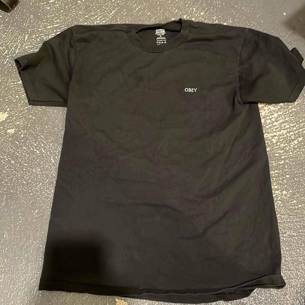 Obey tshirt
